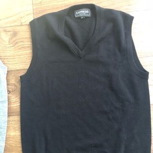 Men’s black vest